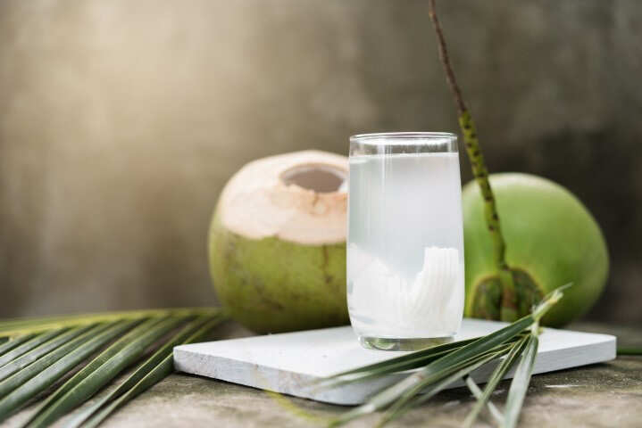 stockupyourpregnancypantry-coconutwaterforhydration1702171162