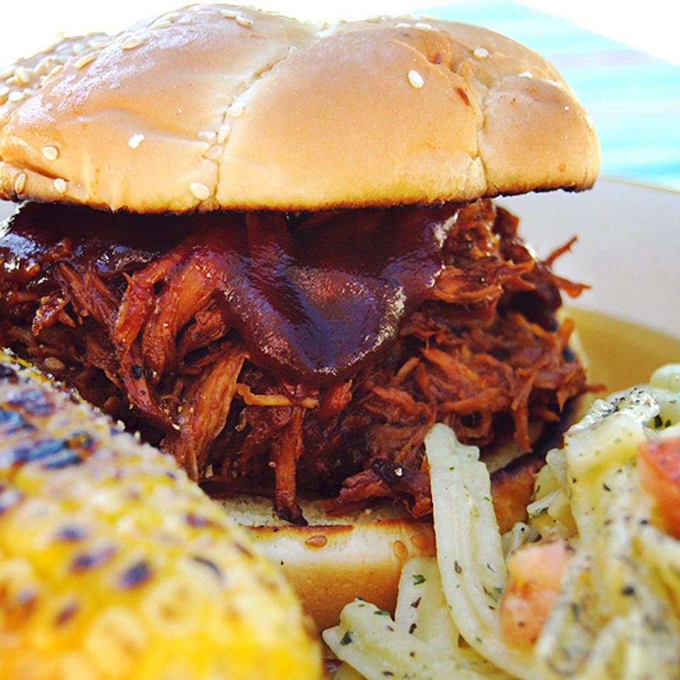 Slow Cooker Texas Pulled Pork Recipe (with Video)