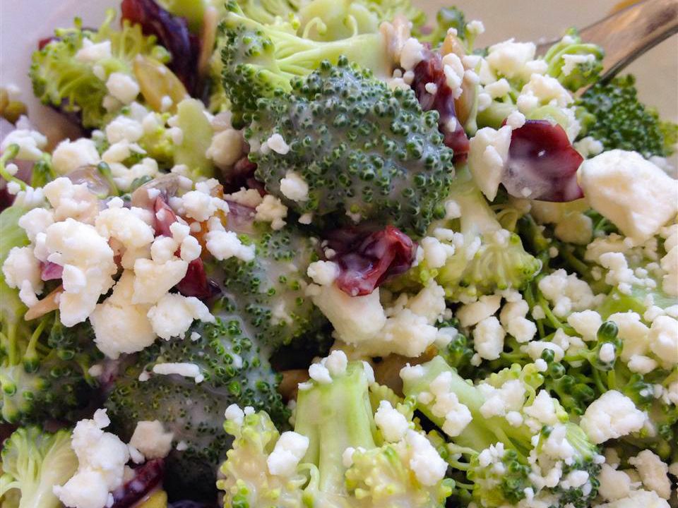 Best Baconless Broccoli Salad Recipe