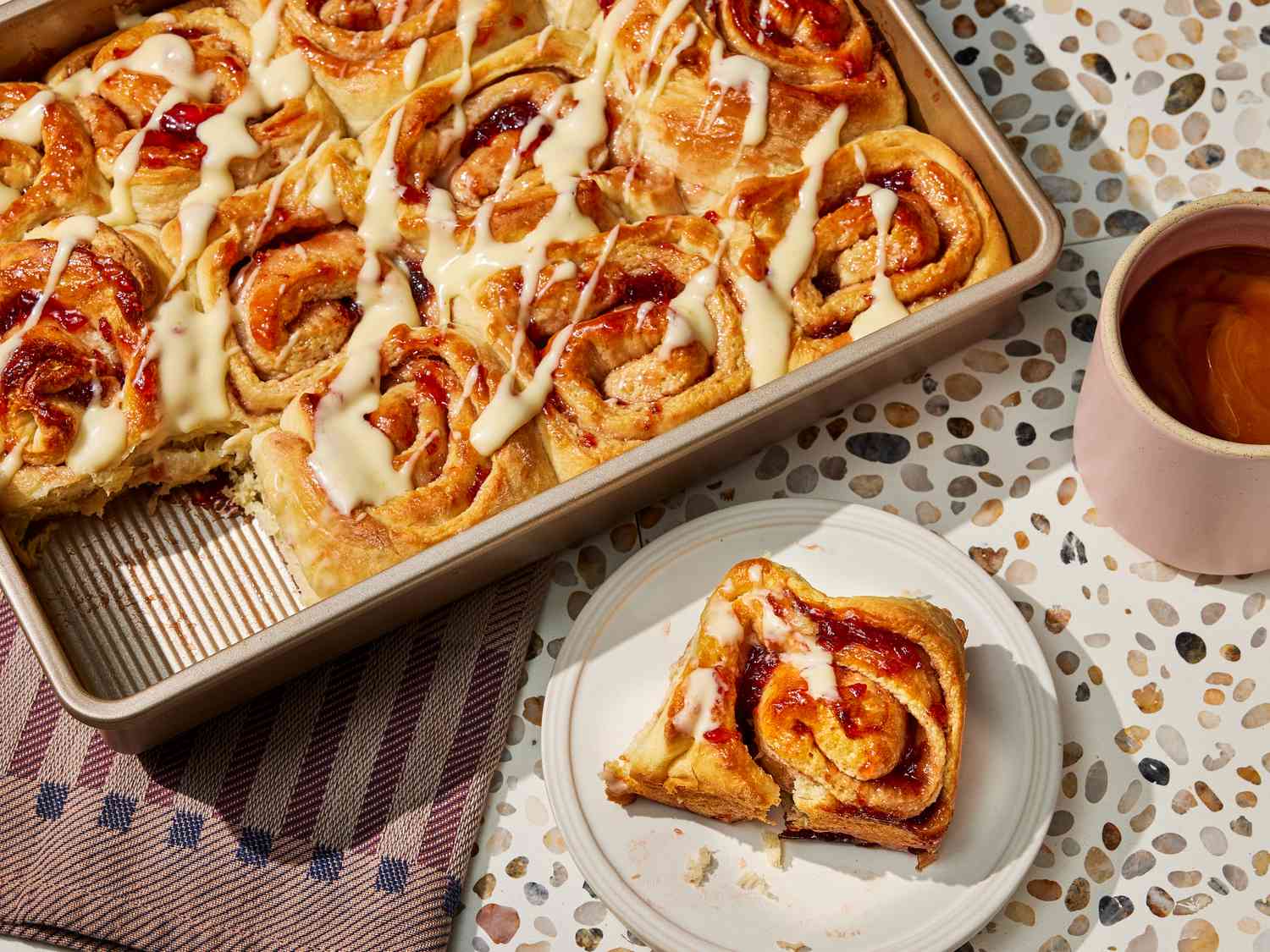 Strawberry Lemon Cheesecake Rolls Recipe