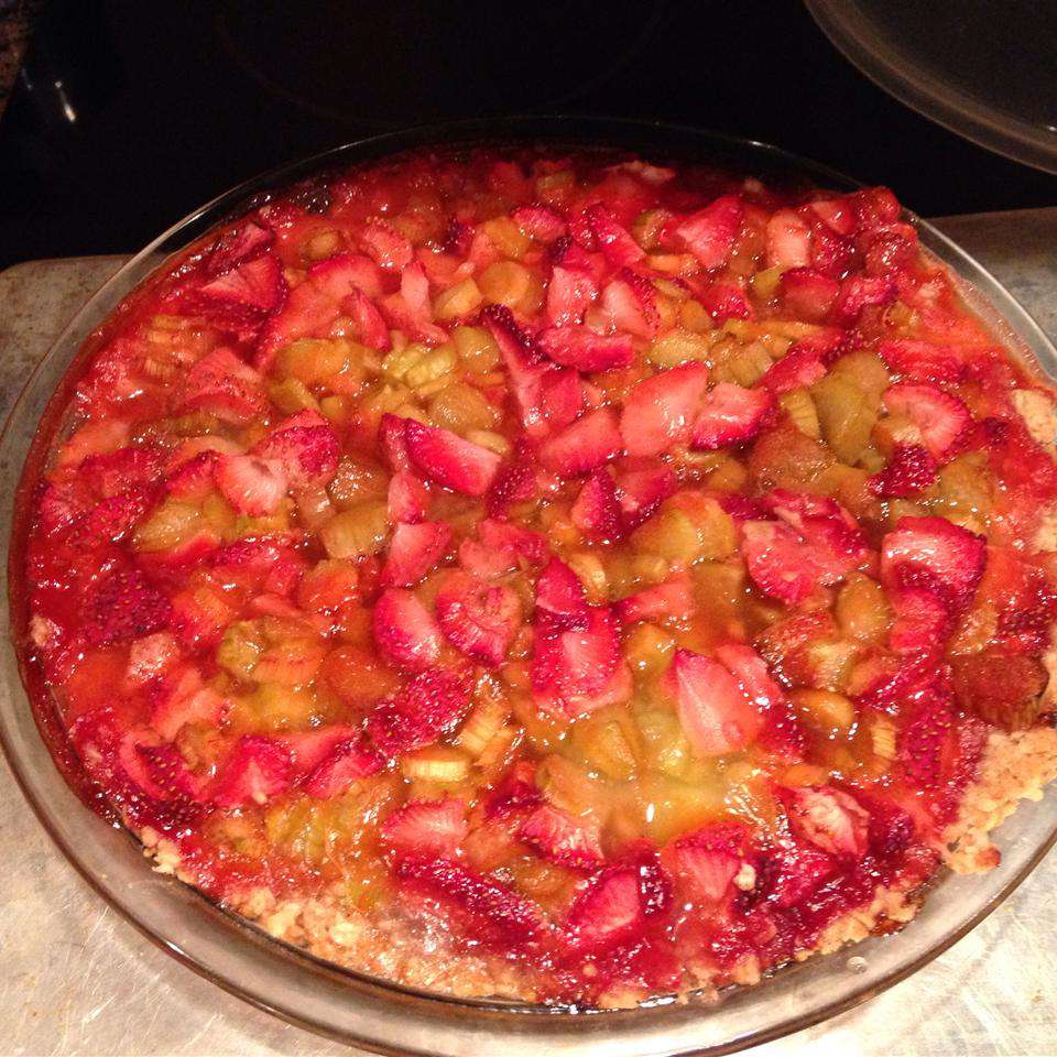 Rhubarb and Strawberry Crisp Recipe