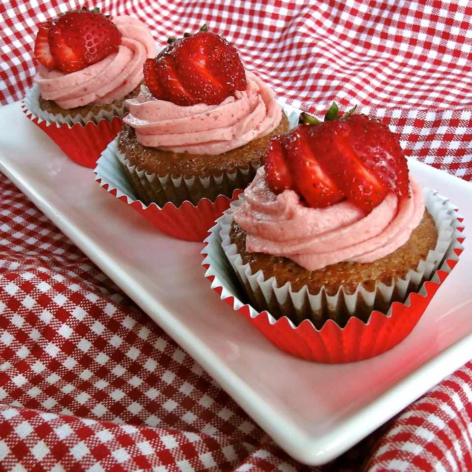 Really Real Strawberry Cupcakes Recipe
