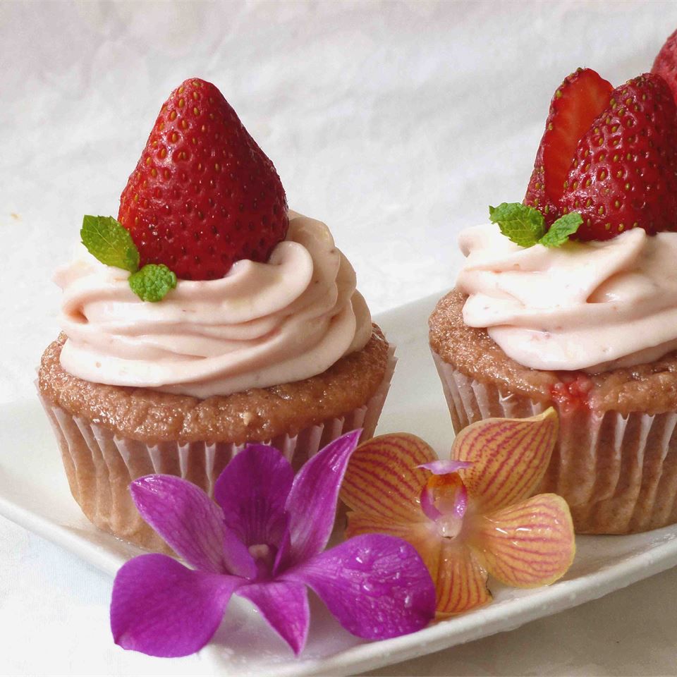 Real Strawberry Cupcakes Recipe