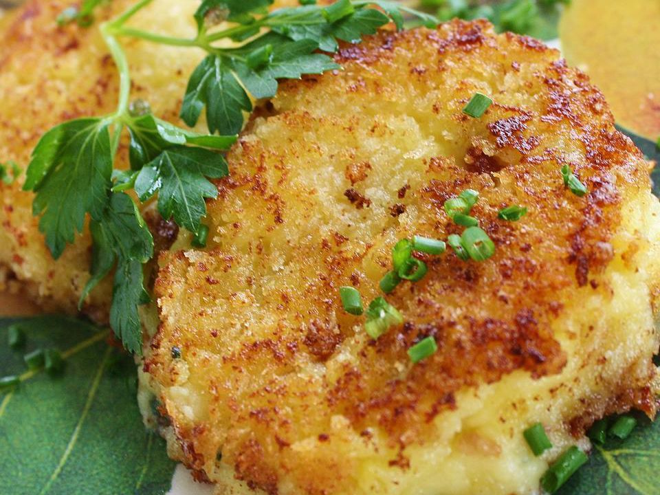 Panko Crusted Mashed Potato Cakes Recipe