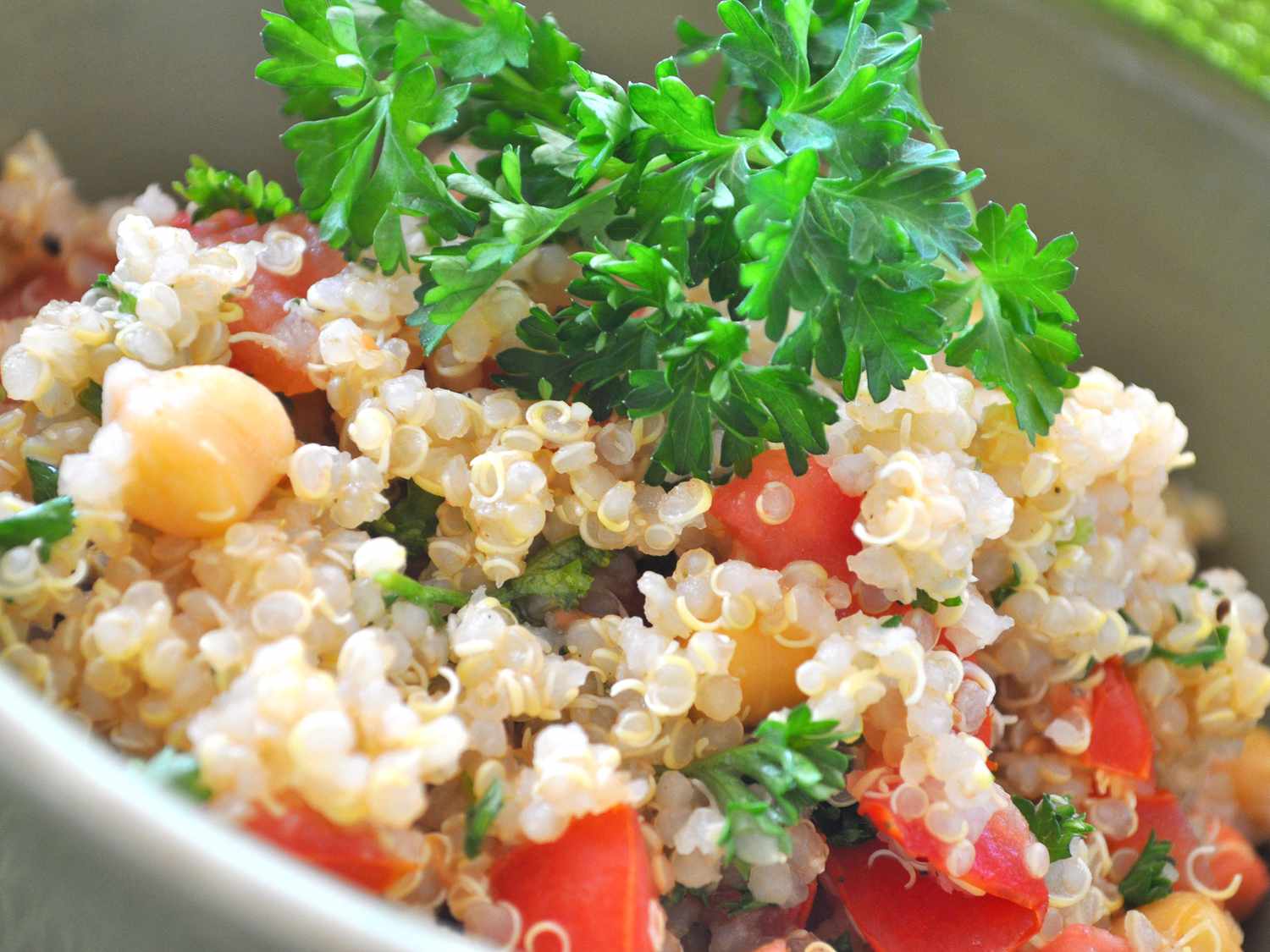 Quinoa with Chickpeas and Tomatoes Recipe