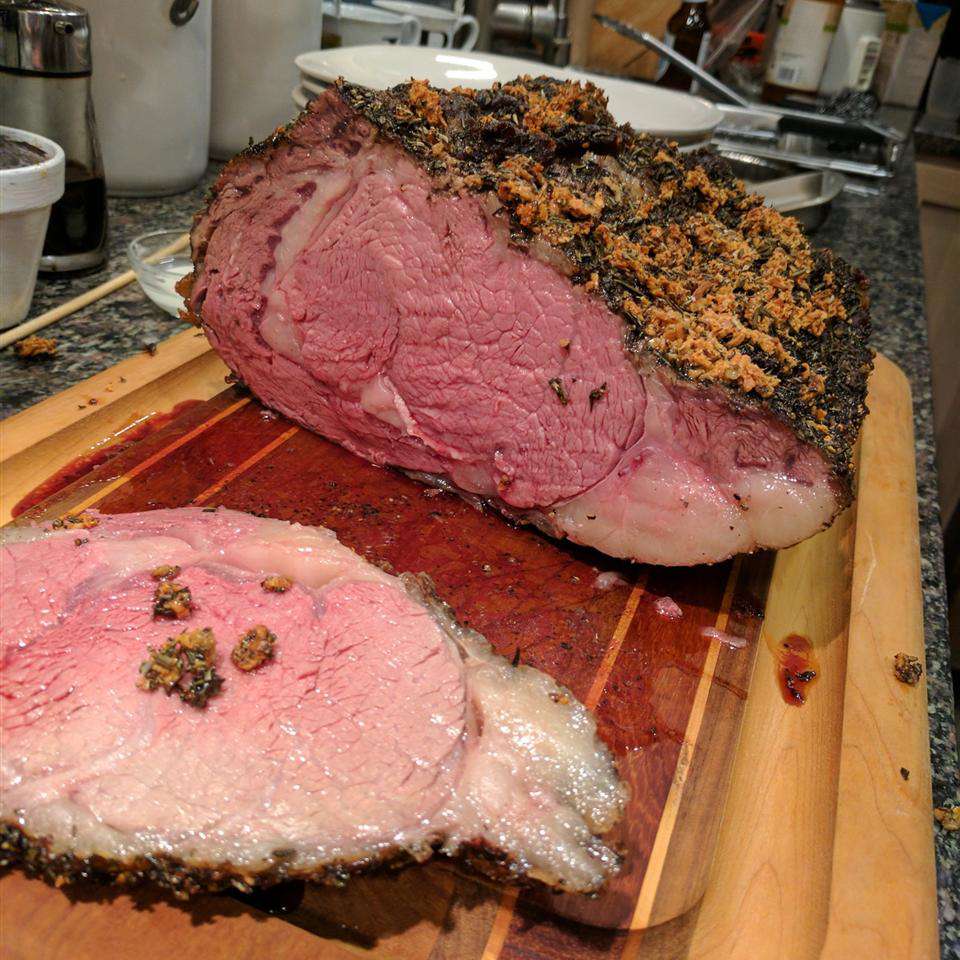 Boneless Garlic and Rosemary Rubbed Prime Rib with Red Wine Mushroom Sauce Recipe