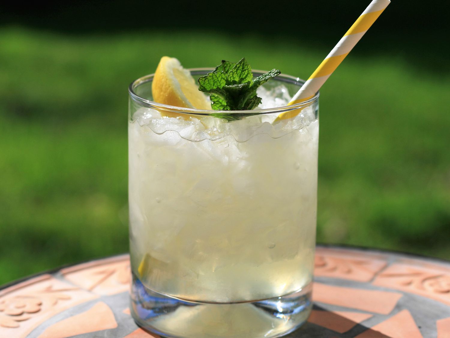 Vodka Lemonade with Mint Recipe