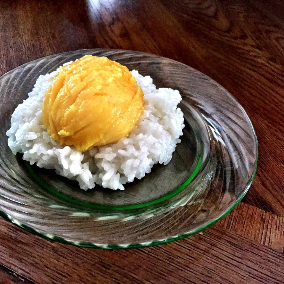 Sweet Sticky Rice with Mangoes Recipe