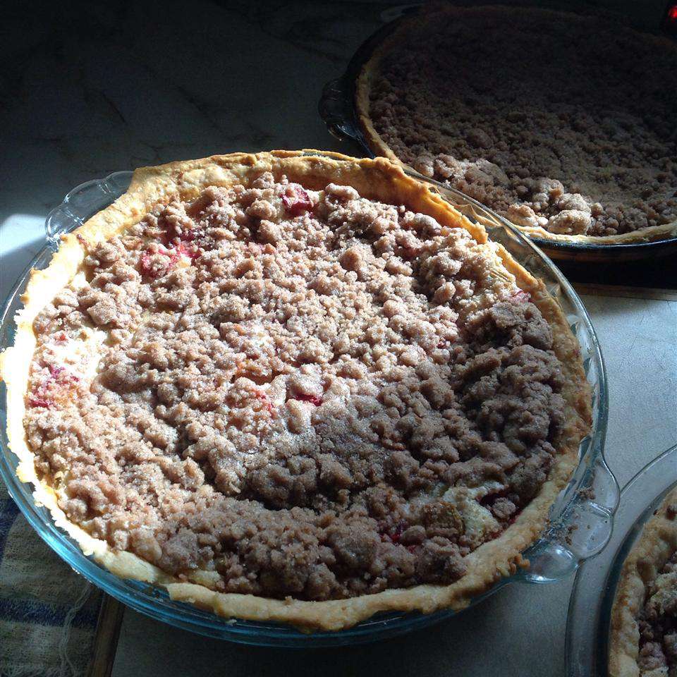 Sour Cream Rhubarb Pie Recipe
