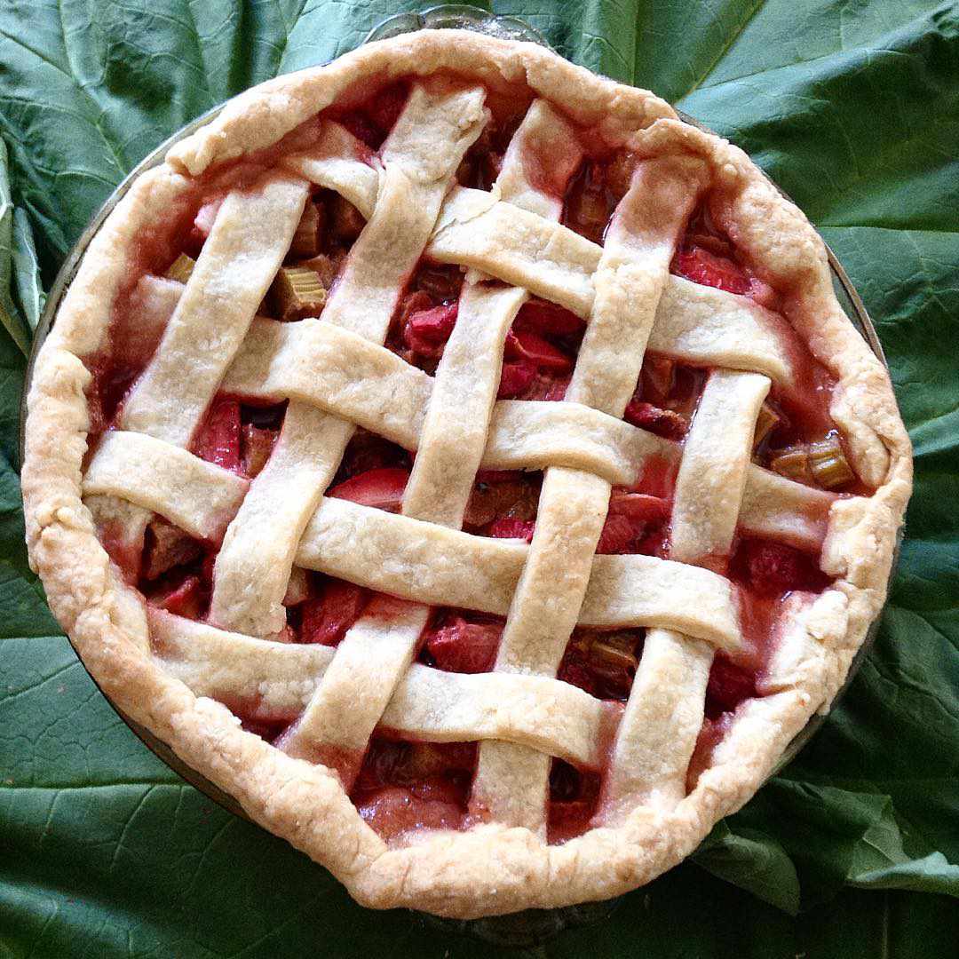 Renee's Strawberry Rhubarb Pie Recipe