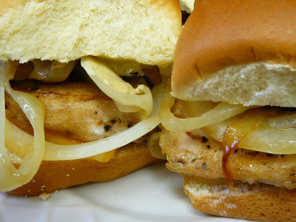 Bar Chicks - Blackened Chicken Sliders Recipe