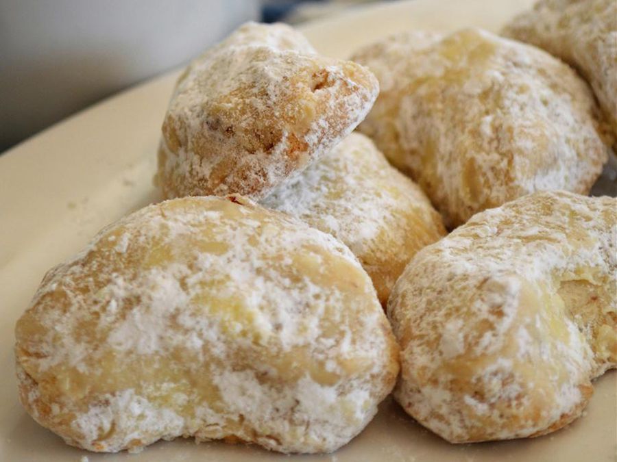 Almond Crescent Cookies Recipe