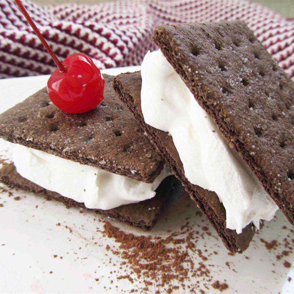 Frozen Chocolate Graham 'Ice Cream' Sandwiches Recipe