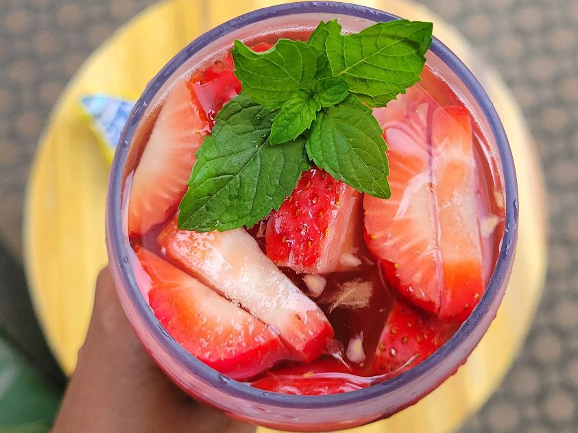 White Sangria with Berries Recipe