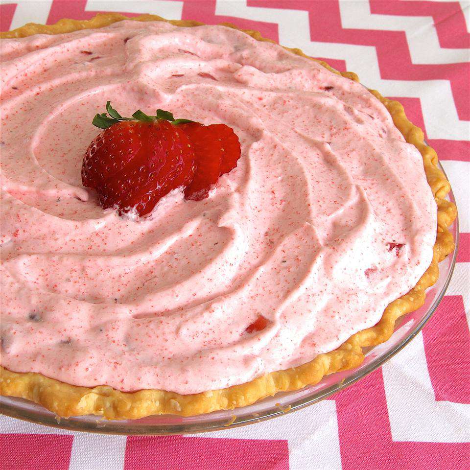 Strawberry Yogurt Pie Recipe