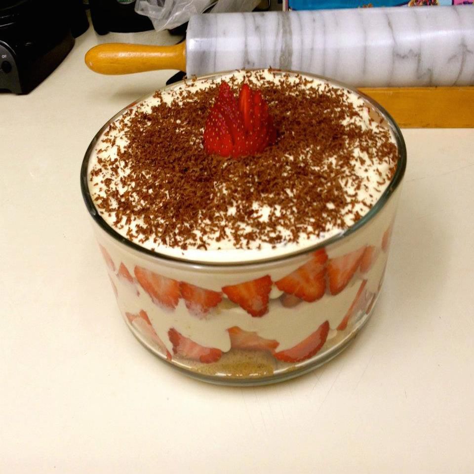 Strawberry Tiramisu Trifle Recipe
