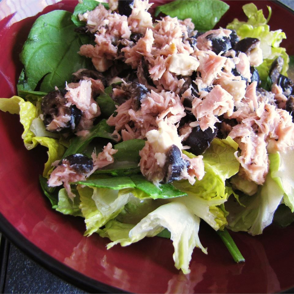 Greek-Style Tuna Salad Recipe